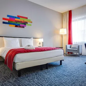 Park By Radisson Отель Схипхол