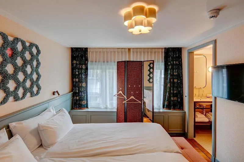 Hotel Mercier Амстердам 4*,